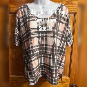 NWOT: Looking Good Girl Top w/kangaroo pocket